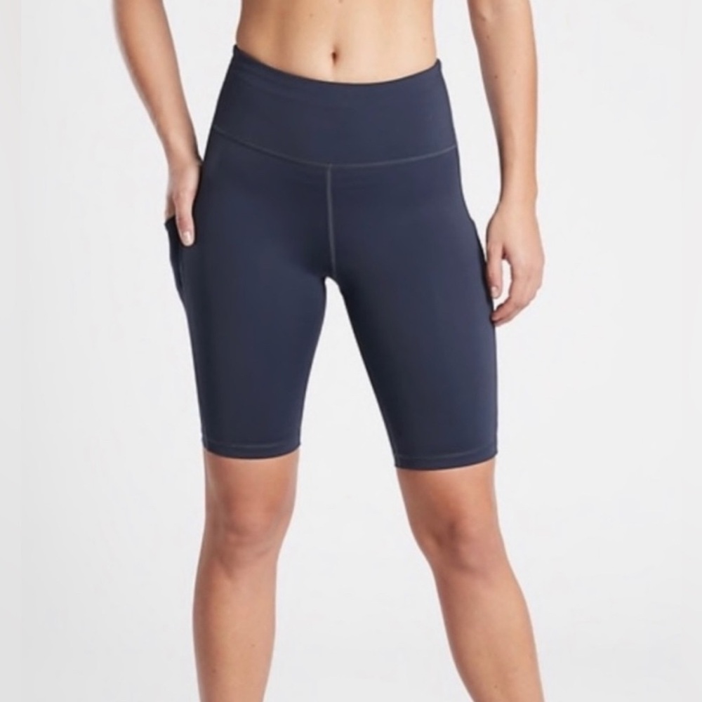 NWT Athleta Ultimate Stash Pocket 9” Shorts